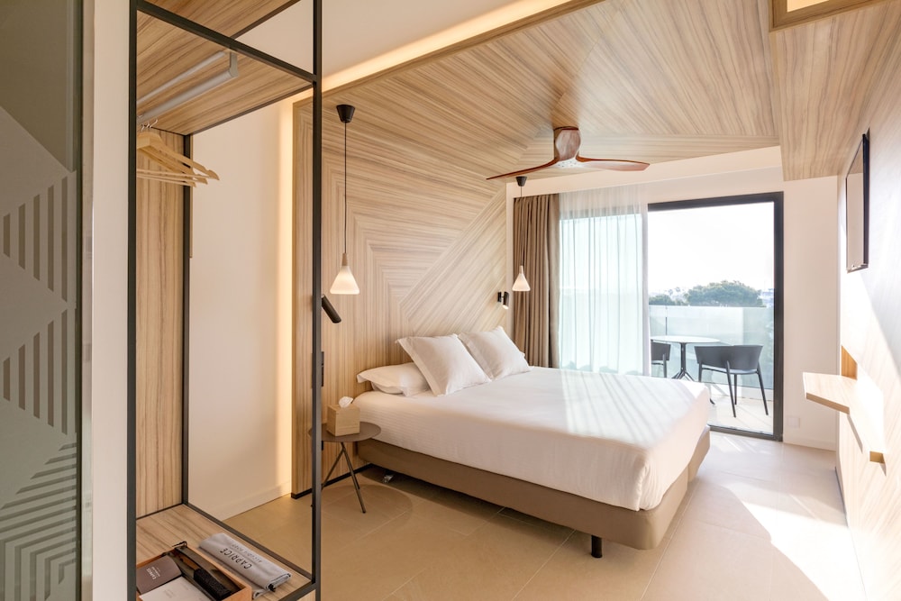 Bordoy Alcudia Port Suites - Adult Only — Hotel rooms in Alcudia, Balearic Islands