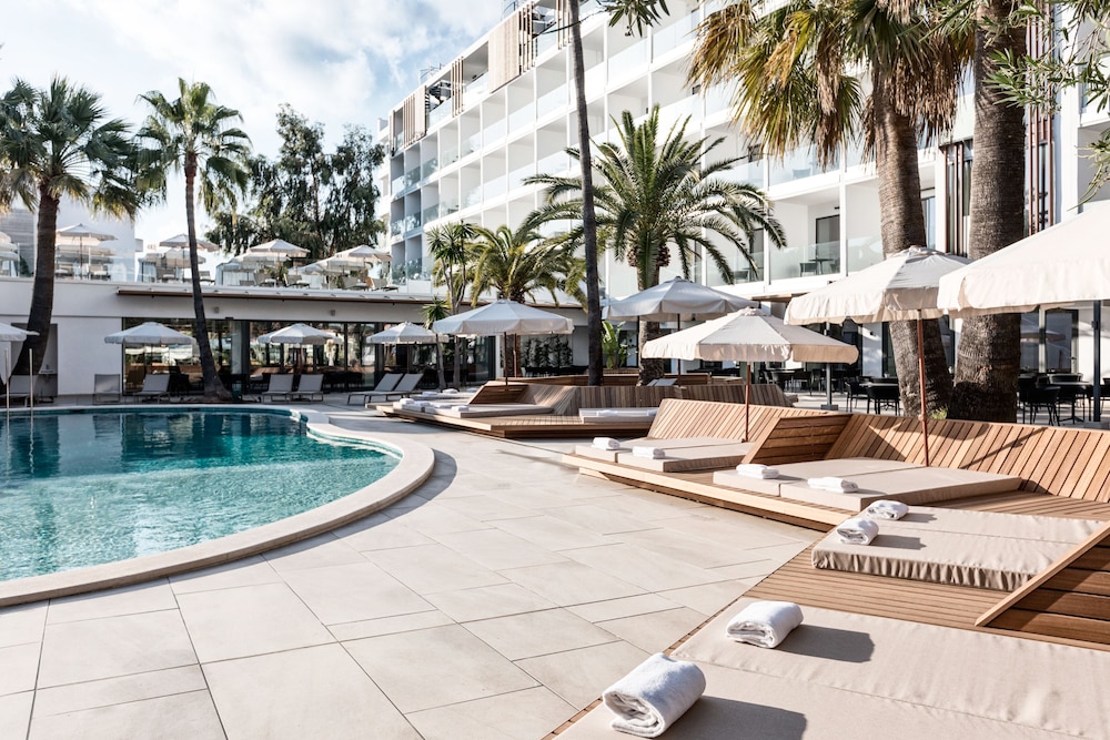 Bordoy Alcudia Port Suites - Adult Only — Swimming pool in Alcudia, Balearic Islands