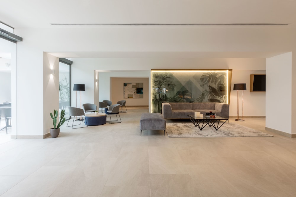 Bordoy Alcudia Port Suites - Adult Only — Hotel building in Alcudia, Balearic Islands