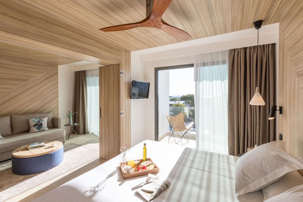Bordoy Alcudia Port Suites - Adult Only — Hotel rooms in Alcudia, Balearic Islands