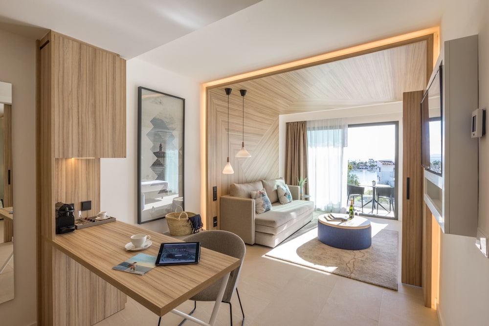 Bordoy Alcudia Port Suites - Adult Only — Hotel rooms in Alcudia, Balearic Islands
