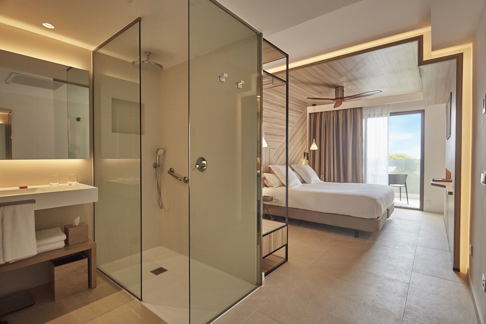 Bordoy Alcudia Port Suites - Adult Only — Hotel rooms in Alcudia, Balearic Islands