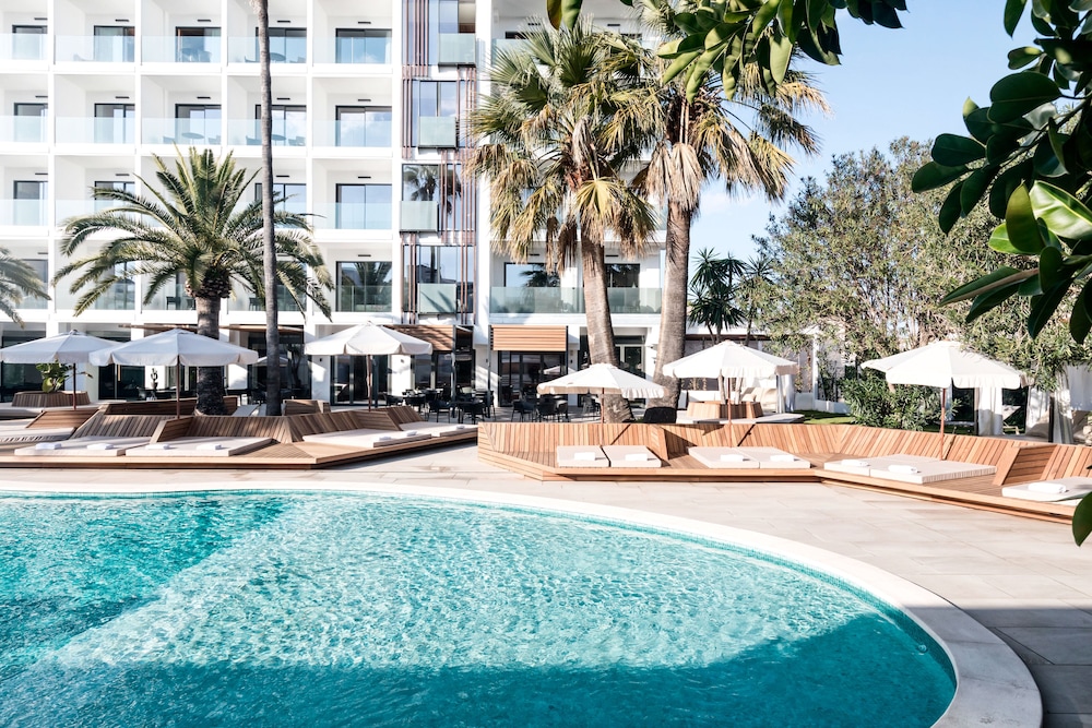 Bordoy Alcudia Port Suites - Adult Only — Swimming pool in Alcudia, Balearic Islands
