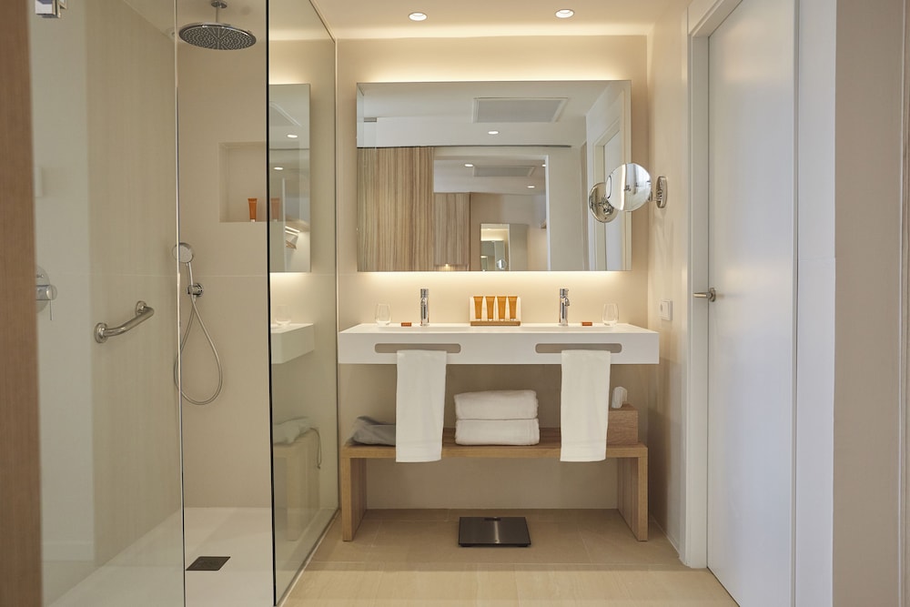 Bordoy Alcudia Port Suites - Adult Only — Hotel rooms in Alcudia, Balearic Islands