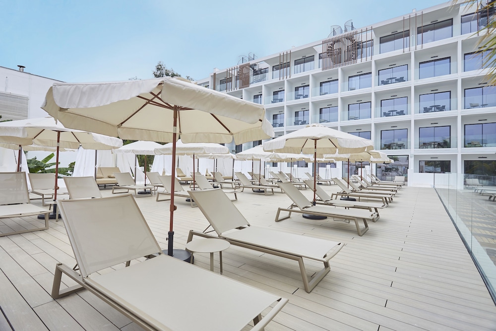 Bordoy Alcudia Port Suites - Adult Only — Hotel building in Alcudia, Balearic Islands
