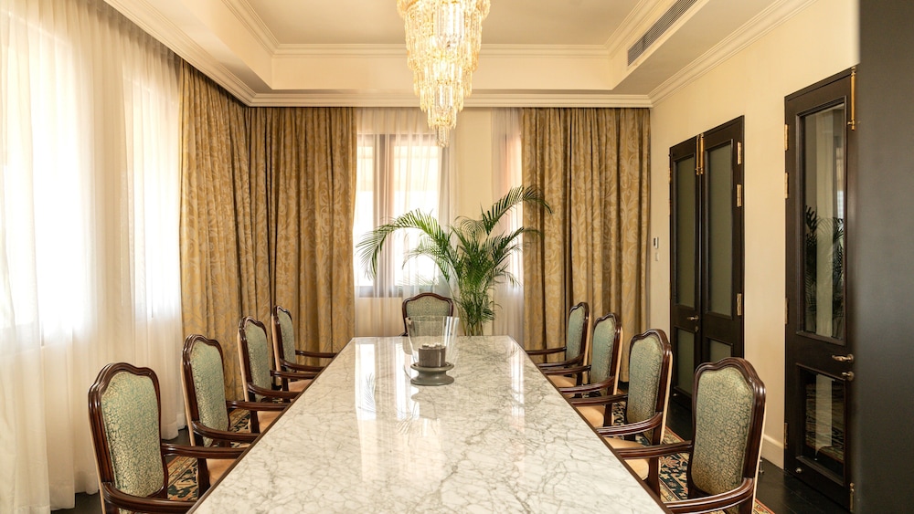 Galle Face Hotel — Restaurant & bars in Colombo, Western Province