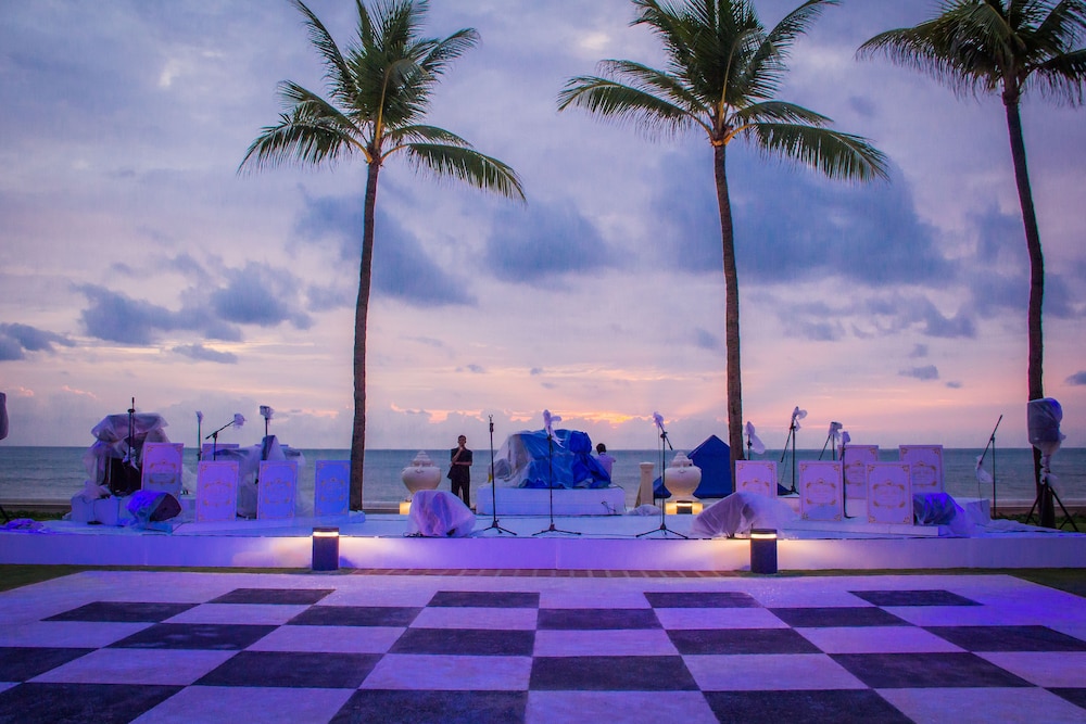 Galle Face Hotel — Beach in Colombo, Western Province
