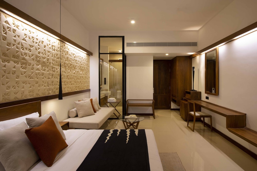 Goldi Sands Hotel — Hotel rooms in Negombo, Western Province