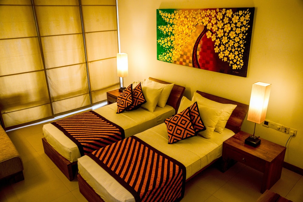 Goldi Sands Hotel — Hotel rooms in Negombo, Western Province