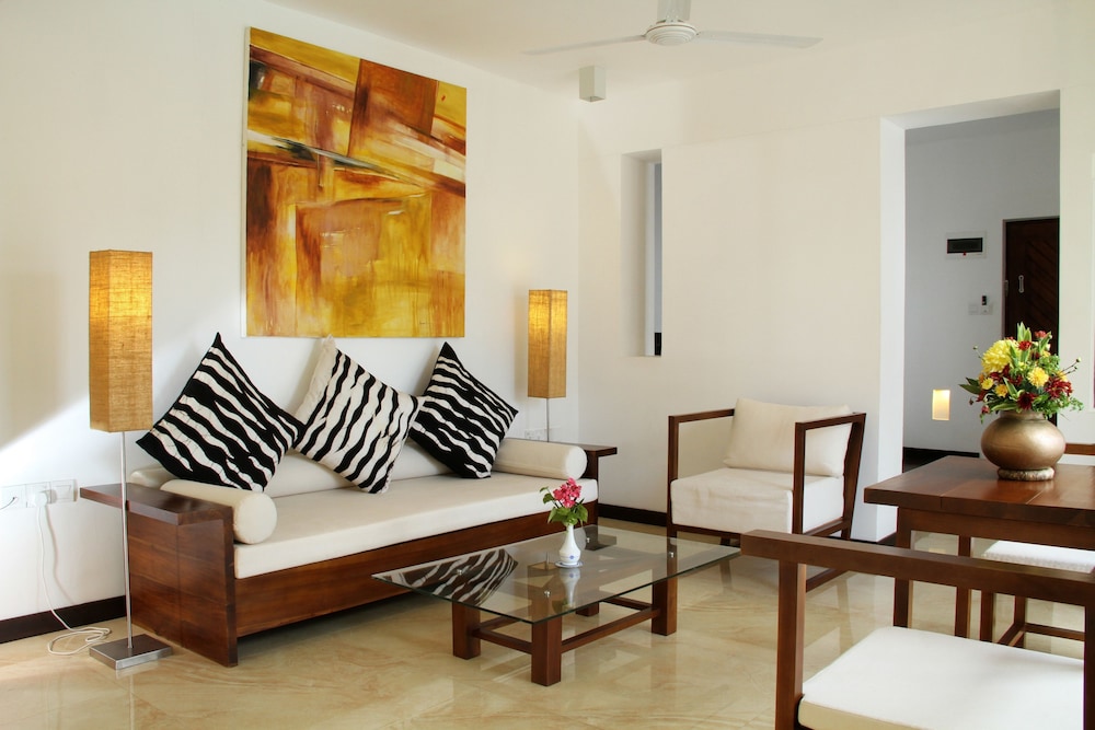 Goldi Sands Hotel — Hotel rooms in Negombo, Western Province