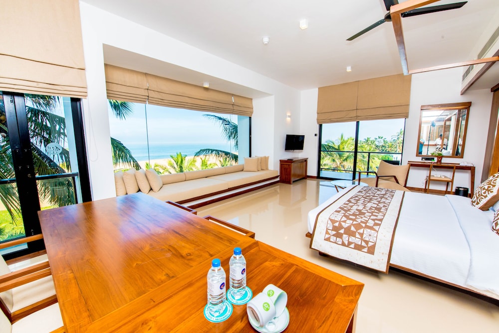 Goldi Sands Hotel — Hotel rooms in Negombo, Western Province