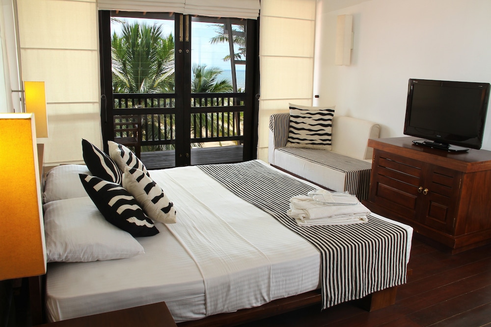 Goldi Sands Hotel — Hotel rooms in Negombo, Western Province