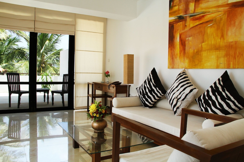 Goldi Sands Hotel — Hotel rooms in Negombo, Western Province