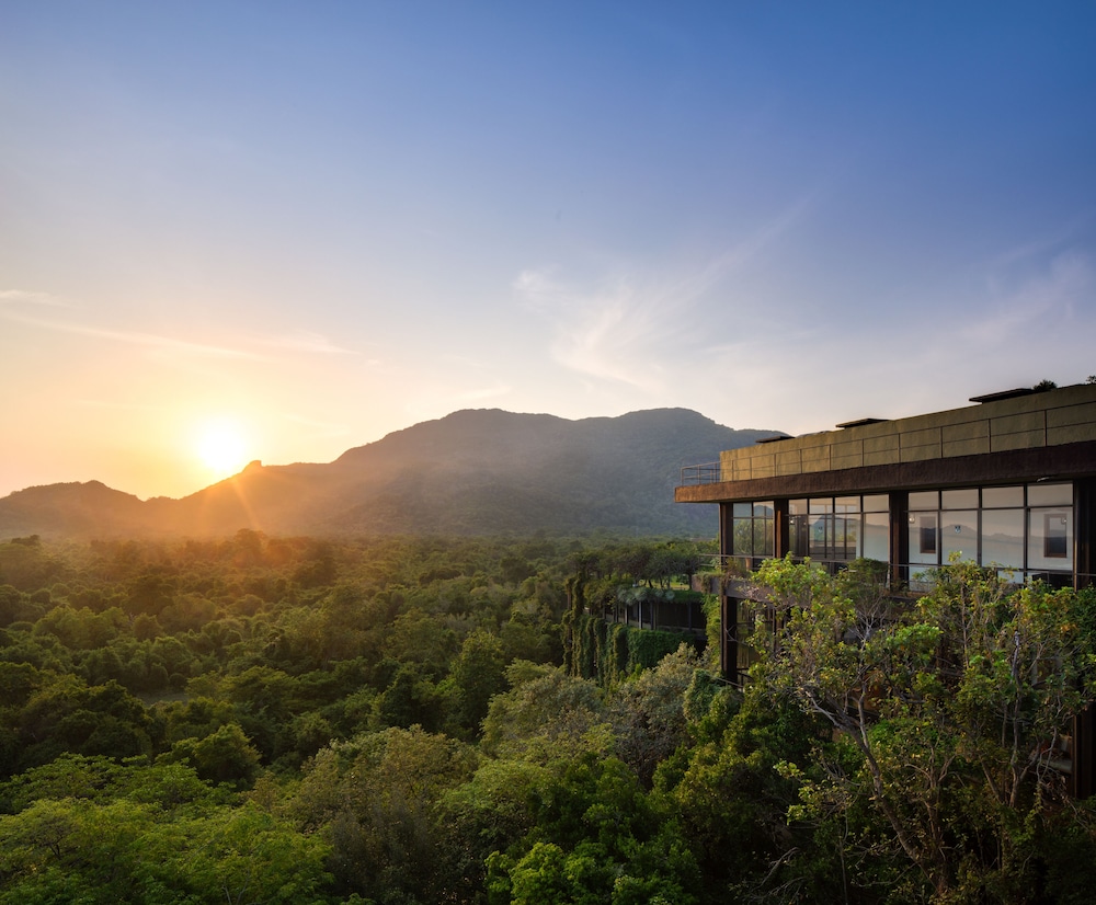 Heritance Kandalama — Hotel building in Dambulla