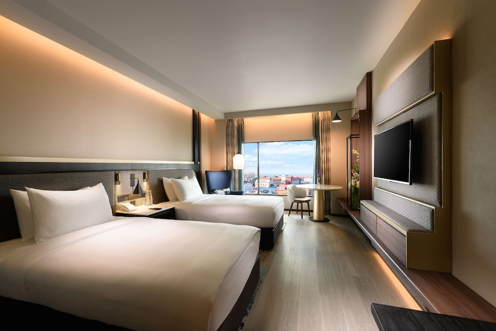 Hilton Colombo — Hotel rooms in Colombo, Western Province