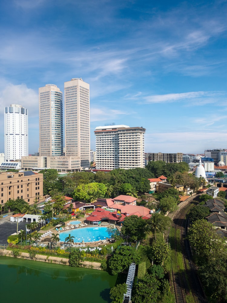 Hilton Colombo — Hotel building in Colombo, Western Province