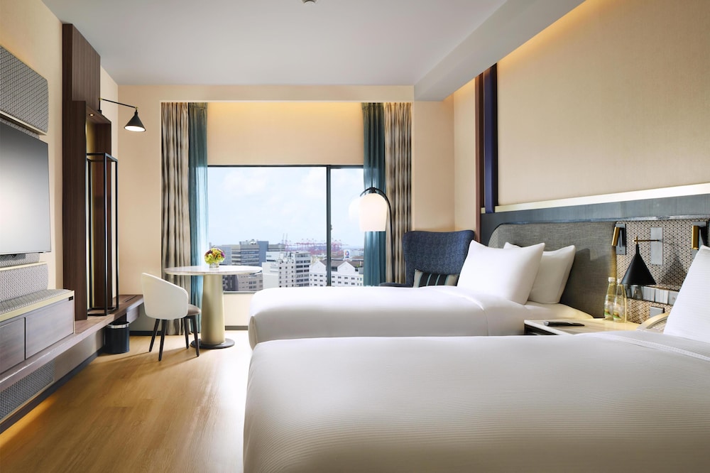 Hilton Colombo — Hotel rooms in Colombo, Western Province