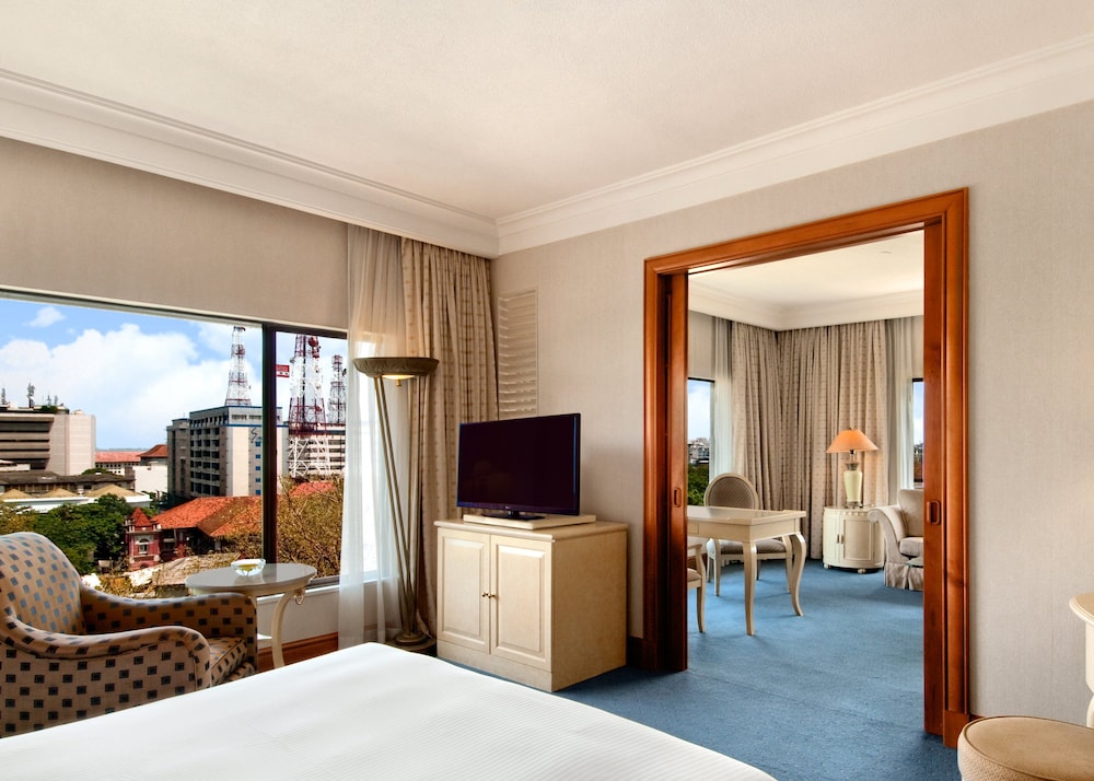 Hilton Colombo — Hotel rooms in Colombo, Western Province
