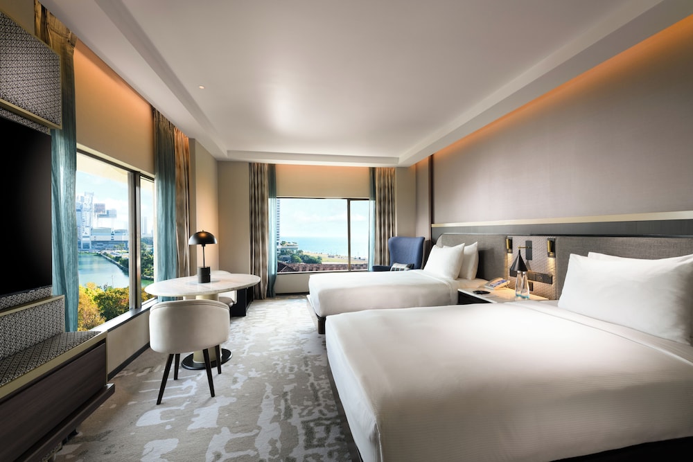 Hilton Colombo — Hotel rooms in Colombo, Western Province