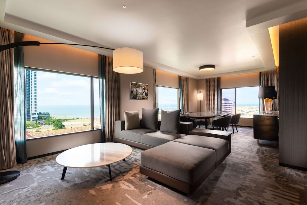 Hilton Colombo — Hotel rooms in Colombo, Western Province