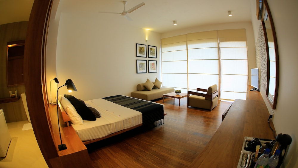Pandanus Beach Resort & Spa — Hotel rooms in Induruwa, Southern Province