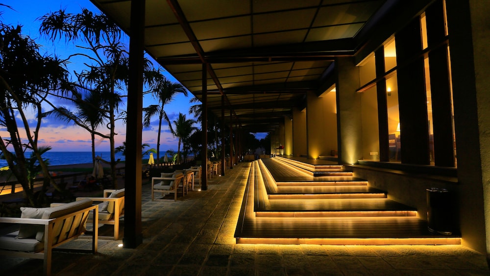 Pandanus Beach Resort & Spa — Restaurant & bars in Induruwa, Southern Province