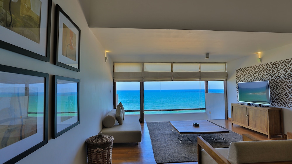 Pandanus Beach Resort & Spa — Hotel rooms in Induruwa, Southern Province