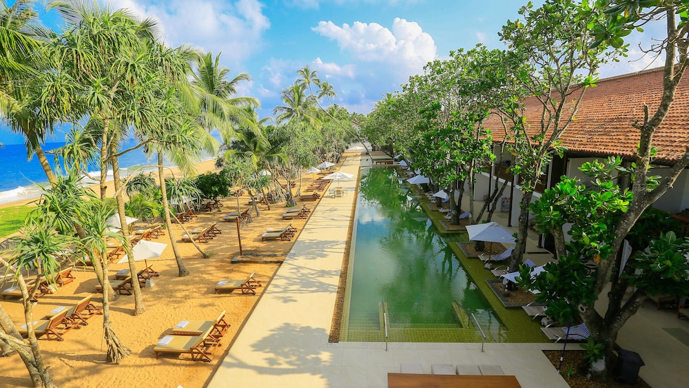 Pandanus Beach Resort & Spa — Swimming pool in Induruwa, Southern Province