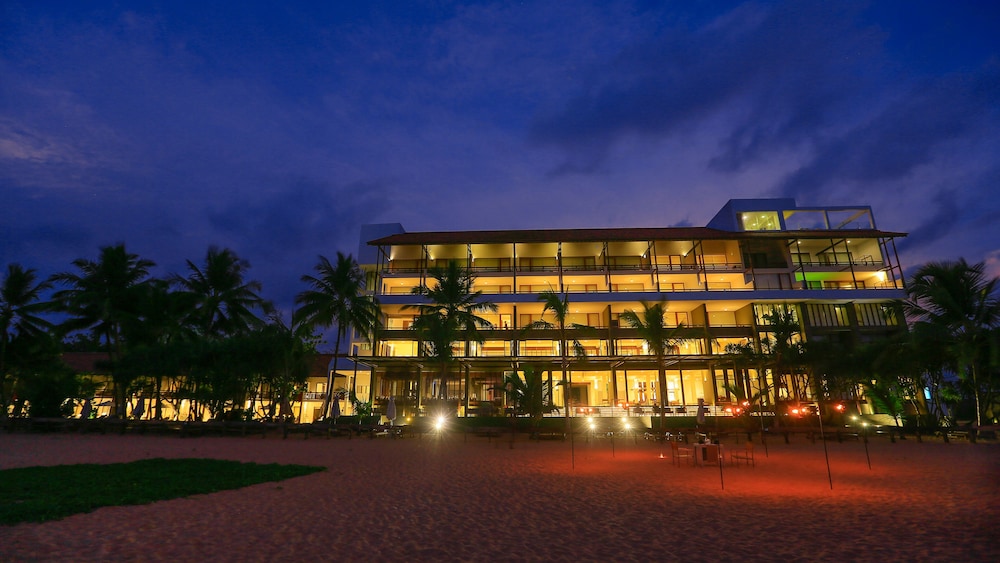 Pandanus Beach Resort & Spa — Beach in Induruwa, Southern Province