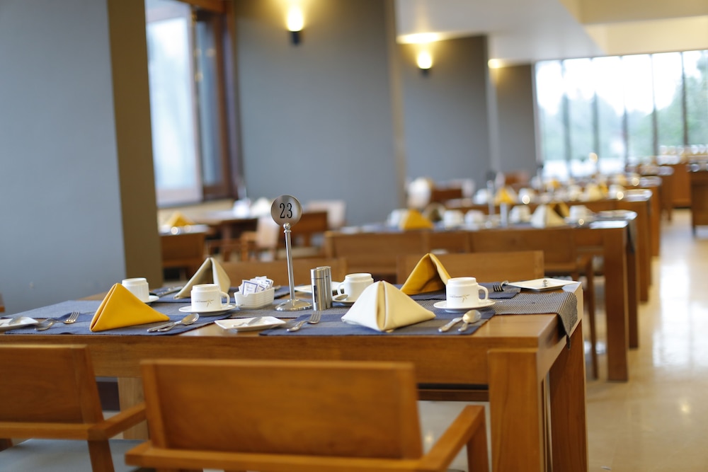 Pandanus Beach Resort & Spa — Restaurant & bars in Induruwa, Southern Province
