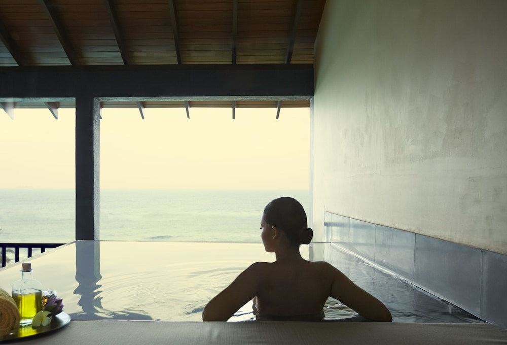 Jetwing Lighthouse, A Luxury Reserve — Swimming pool in Galle, Southern Province