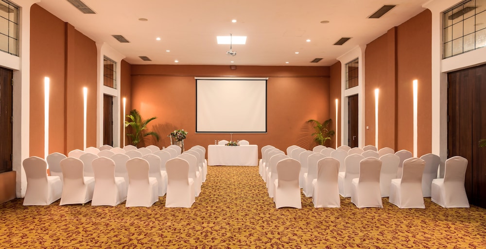Jetwing Lighthouse, A Luxury Reserve — Hotel building in Galle, Southern Province