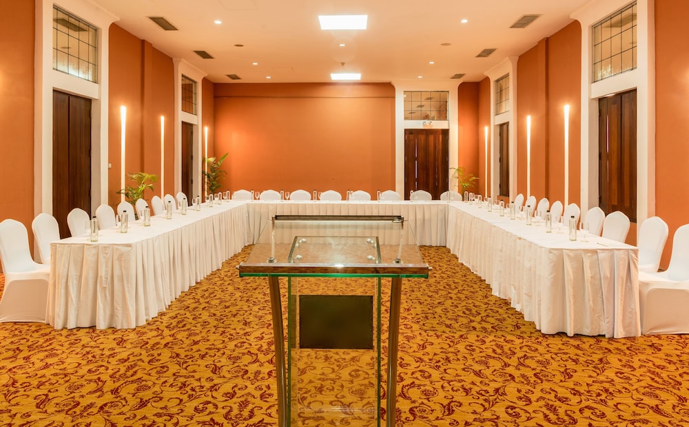 Jetwing Lighthouse, A Luxury Reserve — Hotel building in Galle, Southern Province
