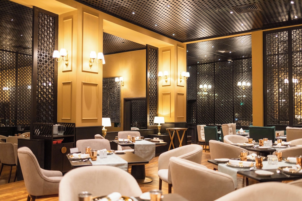 Taj Samudra — Restaurant & bars in Colombo, Western Province
