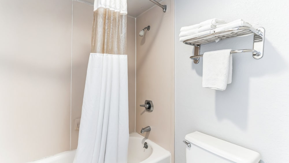 Home 1 Suites Extended Stay - Kissimmee — Hotel rooms in Kissimmee, Florida