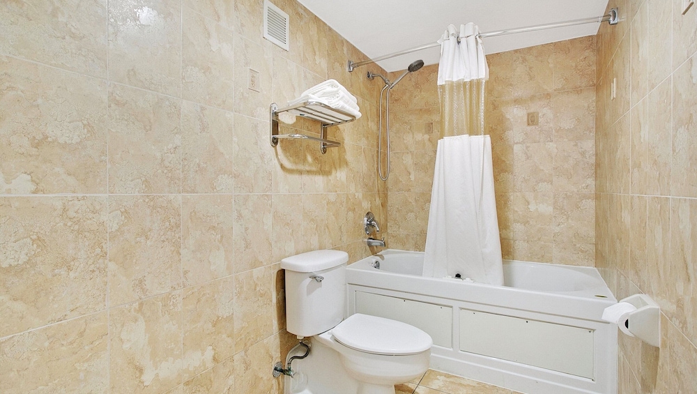 Home 1 Suites Extended Stay - Kissimmee — Hotel rooms in Kissimmee, Florida