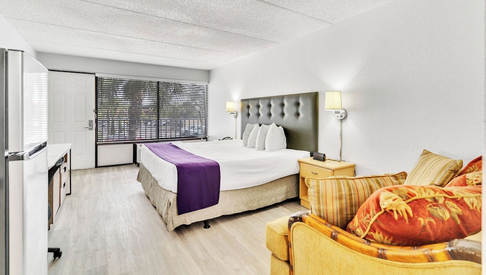 Home 1 Suites Extended Stay - Kissimmee — Hotel rooms in Kissimmee, Florida