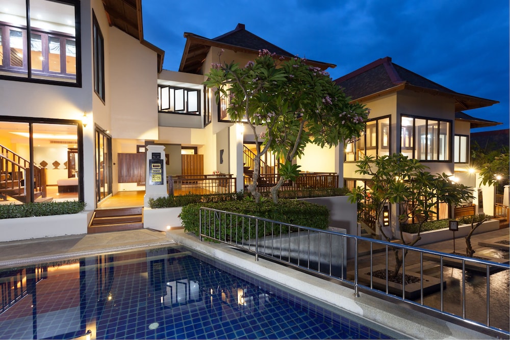 The Briza Beach Resort, Samui — Hotel building in Bo Phut, Surat Thani