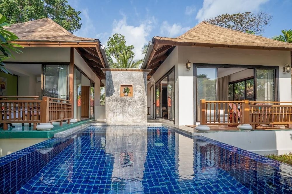 The Briza Beach Resort, Samui — Swimming pool in Bo Phut, Surat Thani