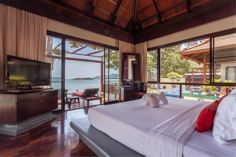 The Briza Beach Resort, Samui — Hotel rooms in Bo Phut, Surat Thani