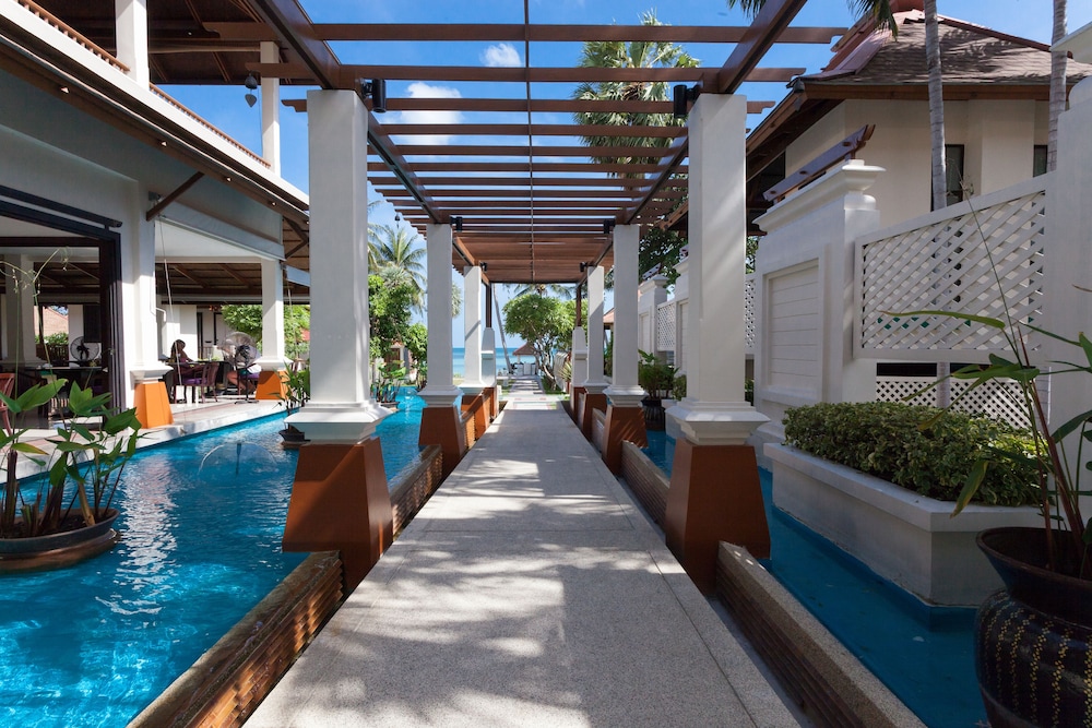 The Briza Beach Resort, Samui — Hotel building in Bo Phut, Surat Thani