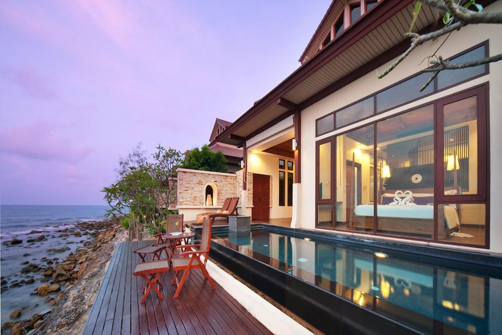 The Sarann Koh Samui, Suites & Villas — Hotel building in Bo Phut, Surat Thani