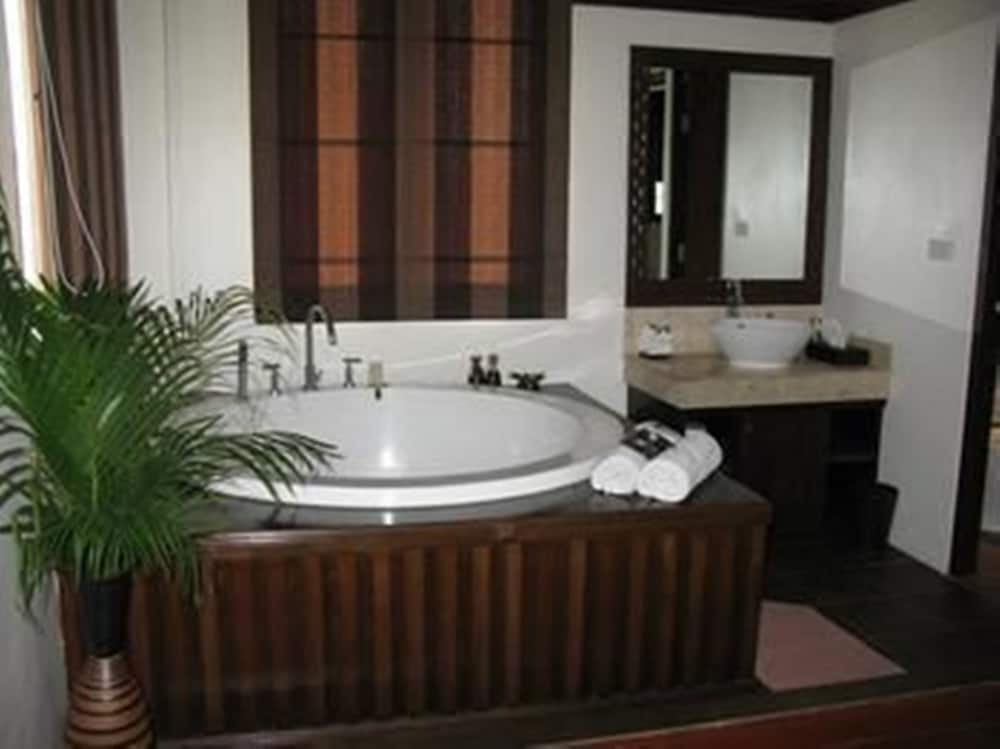 The Sarann Koh Samui, Suites & Villas — Hotel rooms in Bo Phut, Surat Thani