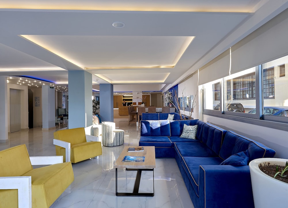 Pollis Hotel — Hotel building in Hersonissos