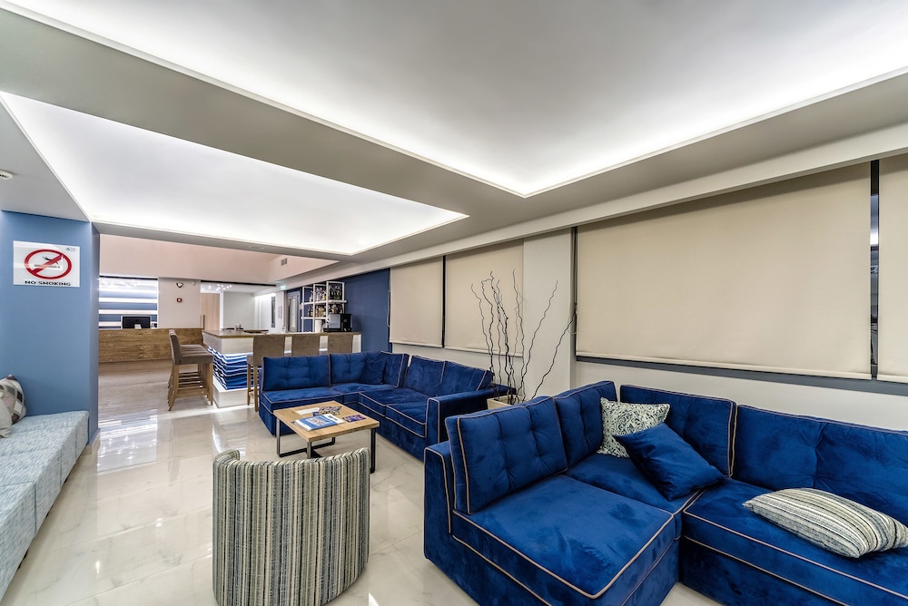Pollis Hotel — Restaurant & bars in Hersonissos