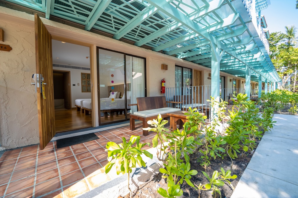 Baan Samui Resort — Hotel building in Bo Phut, Surat Thani