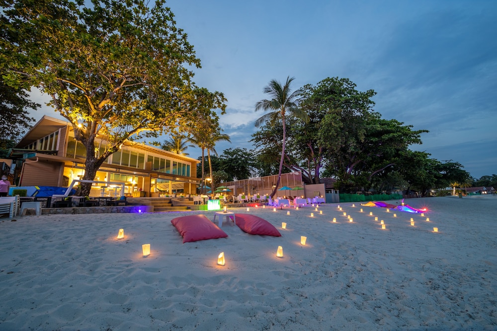Baan Samui Resort — Restaurant & bars in Bo Phut, Surat Thani