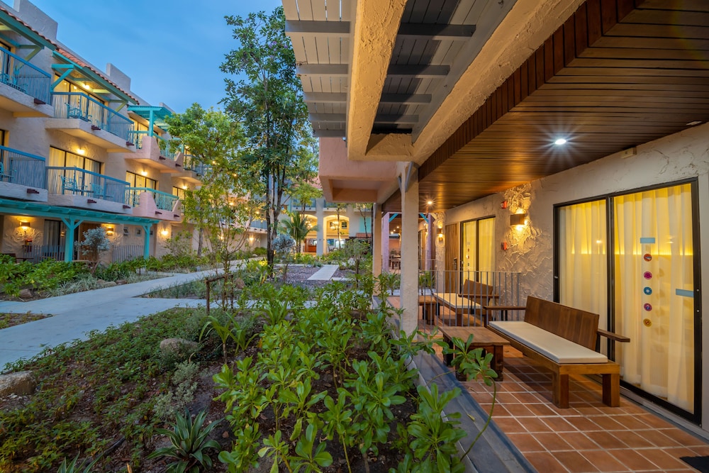 Baan Samui Resort — Hotel building in Bo Phut, Surat Thani