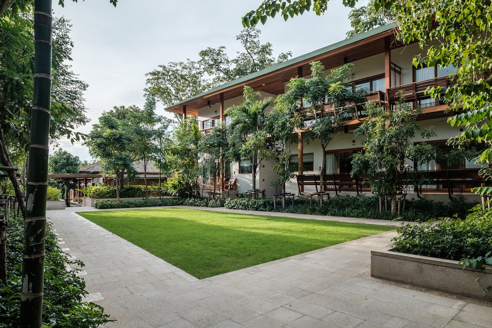 Banana Fan Sea Resort — Hotel building in Bo Phut, Surat Thani