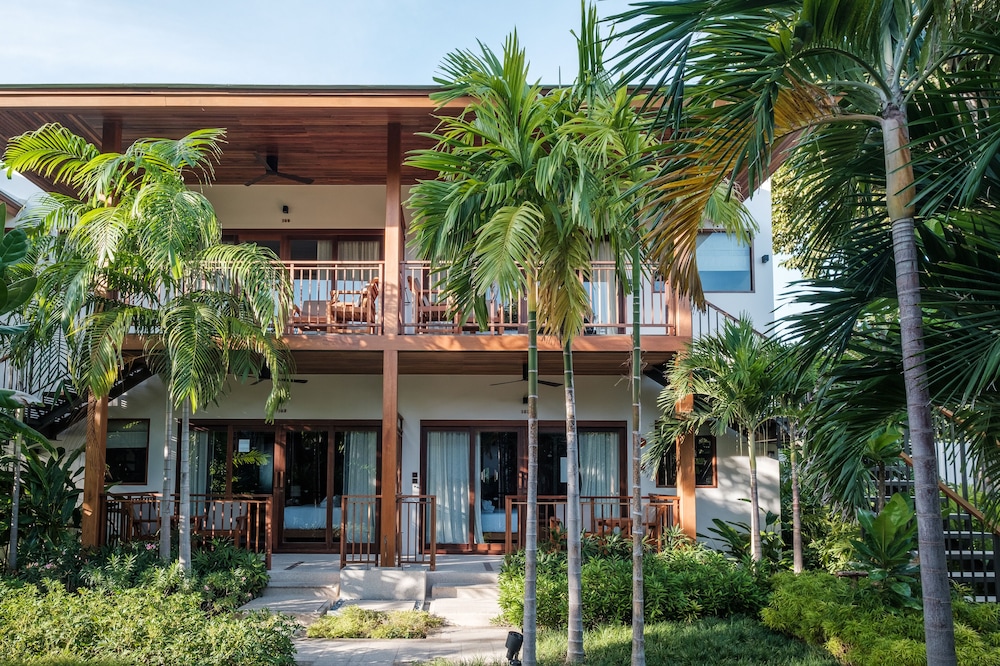 Banana Fan Sea Resort — Hotel building in Bo Phut, Surat Thani
